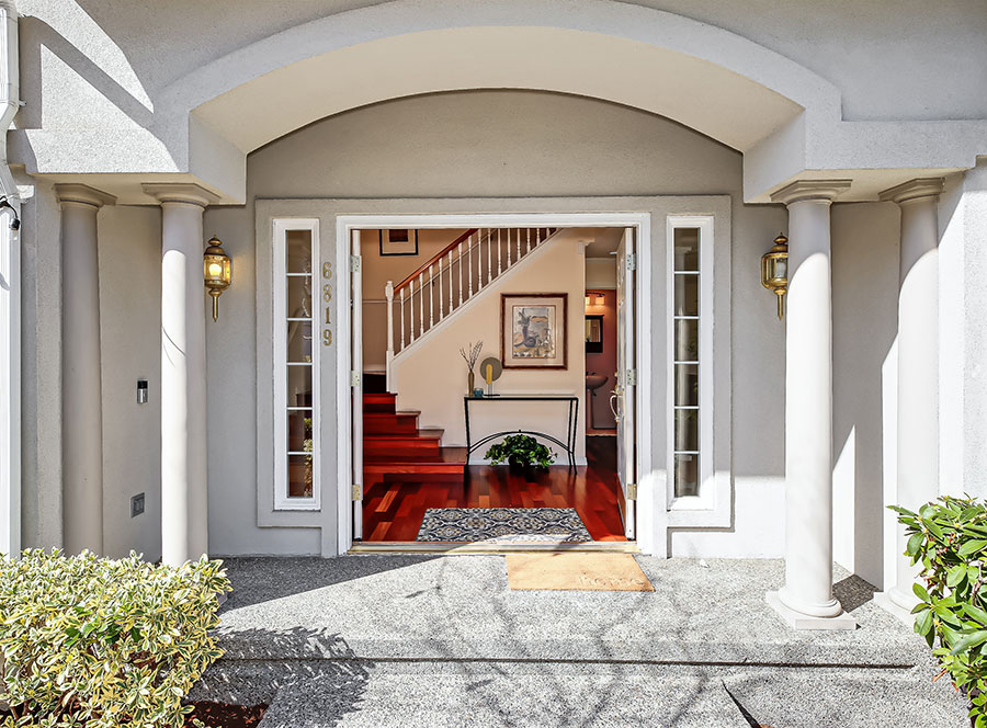 kirkland real estate photography and video entrance